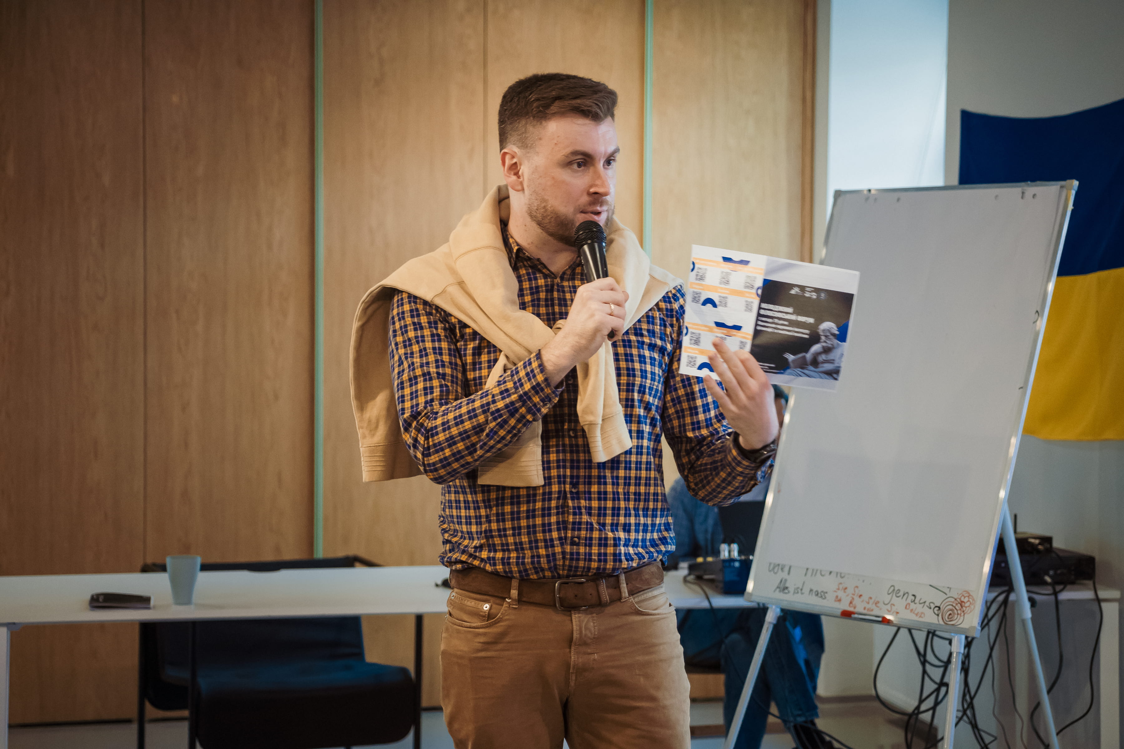 06 Vitaliy Hrushetsʹkyy moderator Forumu